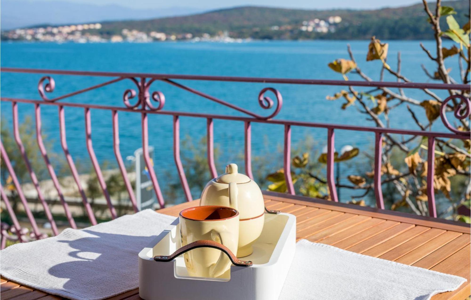 Gorgeous Apartment In Cizici With House Sea View 外观 照片